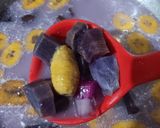 Foto langkah ke 3 dari resep Kolak Ubi Ungu Pacar Cina dan Pisang.