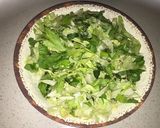 Foto del paso 2 de la receta: Ensalada de hojas de apio con lechuga