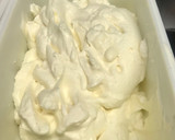 Foto del paso 3 de la receta: Helados caseros de vainilla y de fresa