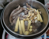 菱角大骨排骨湯(簡單料理)的食譜步驟5照片