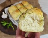 Foto del paso 14 de la receta: 🧄 Pancitos brioche a la manteca de ajo y parmesano 🧄 Garlic-parmesano pull apart rolls 🧄 Tang zhong