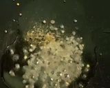 A picture of step 2 of Pan roast Idli.