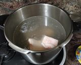 Foto del paso 1 de la receta: Caldo de puchero olla express