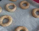 Foto del paso 3 de la receta: Mini rosquillas de pan integral