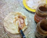 Foto del paso 3 de la receta: Panqueques de Maicena con Mantequilla de Maní, Dulce DDL y Frutos Secos