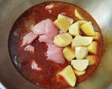 Foto langkah ke 2 dari resep Gulai Ayam Kentang Praktis.