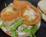 Foto del paso 7 de la receta: Sándwich🧅🥯de pollo🥐🥛cremoso🥪🍗🍎