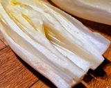 Une image de l'étape 1 de Endives braisées à la crème et aux lardons en cocotte.
