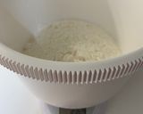 Hình bước làm 1 của món Bánh mì ngọt bơ sữa hình hoa