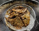 รูปขั้นตอนการทำที่ 7 ของ ตับหมูทอดกระเทียมพริกไทย