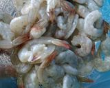 Foto langkah ke 1 dari resep Udang tepung simple.