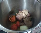 Foto del paso 3 de la receta: Filetes de ternera corte fino en olla express