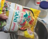 Foto langkah ke 4 dari resep Ayam goreng kremes.