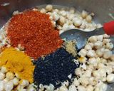 A picture of step 6 of Chickpeas pickle.
