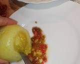 Foto del paso 2 de la receta: Ensaladilla picante de aguacate y cangrejo