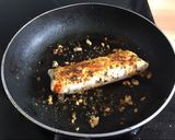 Foto del paso 1 de la receta: Merluza asada con champis y calabacín