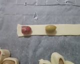 Foto del passaggio 2 della ricetta ANTIPASTI FIORI DI SFOGLIA 🏵️🌼😋