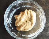 Foto del passaggio 2 della ricetta Crostata di albicocca e amaretti con frolla al rosmarino