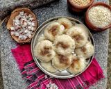A picture of step 5 of Idli pitha.
