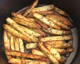 Foto del paso 3 de la receta: Papas “fritas” a la airfryer