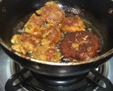 A picture of step 4 of Cheesy Chicken Keema Pakora.