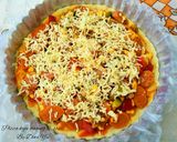 Foto langkah ke 6 dari resep Pizza Keju Daging & Sosis.