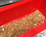 Foto del paso 3 de la receta Chocolate de té Hojicha con Genmai