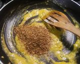 उड़द दाल की कचौड़ी (urad dal ki kachodi recipe in Hindi) रेसिपी चरण 2 फोटो