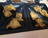 A picture of step 2 of Zero Oil Pakoray.