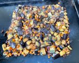 Une image de l'étape 14 de Aubergines et carottes grillées à l’oignon rouge.