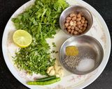 A picture of step 6 of Soft Makai Rotla Loaded With Veggies (Serve With Green Garlic Chutney & jaggery).
