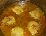 Foto del paso 4 de la receta: Traseros de pollo en salsa