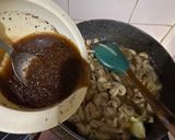 Foto langkah ke 5 dari resep Honey Chicken Mushroom.