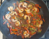 Foto del paso 3 de la receta: Spaghetti "mar y tierra". #másconmenos