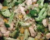 Foto del paso 2 de la receta: Fideos con pollo y brócoli