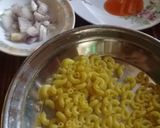 A picture of step 2 of Chicken macaroni.