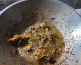 Foto langkah ke 8 dari resep Ayam Bumbu Hitam Madura.