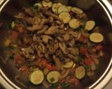 A picture of step 4 of Mushroom pasta.