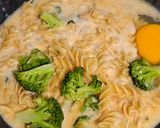 Foto langkah ke 2 dari resep Pasta Carbonara Brokoli.