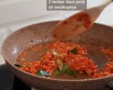 Foto langkah ke 3 dari resep Udang Goreng Balado.