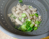 Foto del paso 5 de la receta: Pasta con bacalao y acelgas