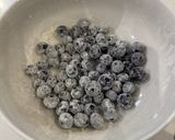 A picture of step 5 of Blueberry and lemon cake.