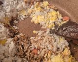 Foto langkah ke 2 dari resep Nasi Goreng Telur Sosis.