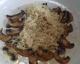 Foto del paso 5 de la receta: Arroz con azafrán y hongos (tipo risotto)
