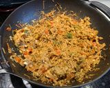 Une image de l'étape 7 de Nouilles de riz sautées aux légumes et tofu fumé.