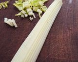 Foto del paso 3 de la receta: Pasta seca de legumbre con salsa de queso azul, ghee casero, apio y nuez 🍝