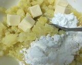 Hình bước làm 2 của món Porcupine Potatoes