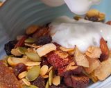 Hình bước làm 1 của món Granola sữa chua