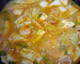 Foto langkah ke 5 dari resep Sundubu Jjigae (Sup Tahu Pedas).
