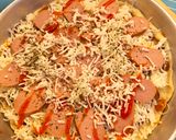 Foto langkah ke 5 dari resep Meat Lover Pizza.
